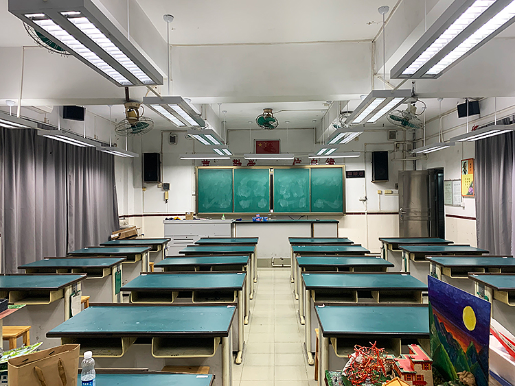 五羊中學各科室LED教室燈黑板燈節能護（hù）眼專用燈燈光改造