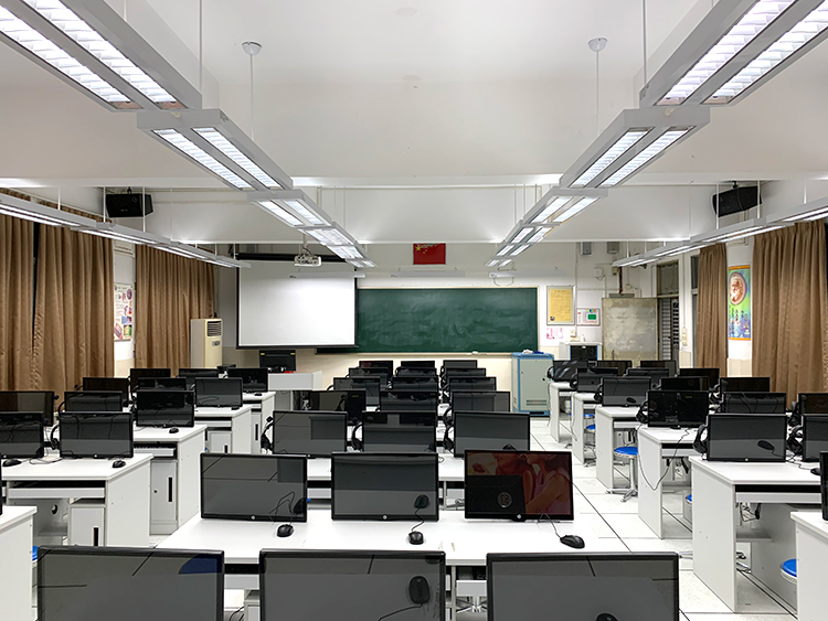廣州（zhōu）市第八（bā）十二中學電子閱覽（lǎn）室LED護眼燈改造