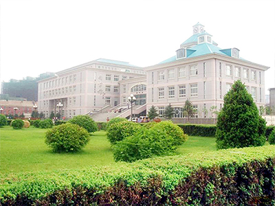 遼寧大（dà）學中小學校園單位LED護眼教室燈/LED黑板燈/節能燈改造案例