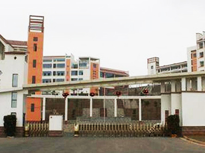 南寧大學中小學校園單位LED護眼教室燈/LED黑板燈/節（jiē）能燈改造案例